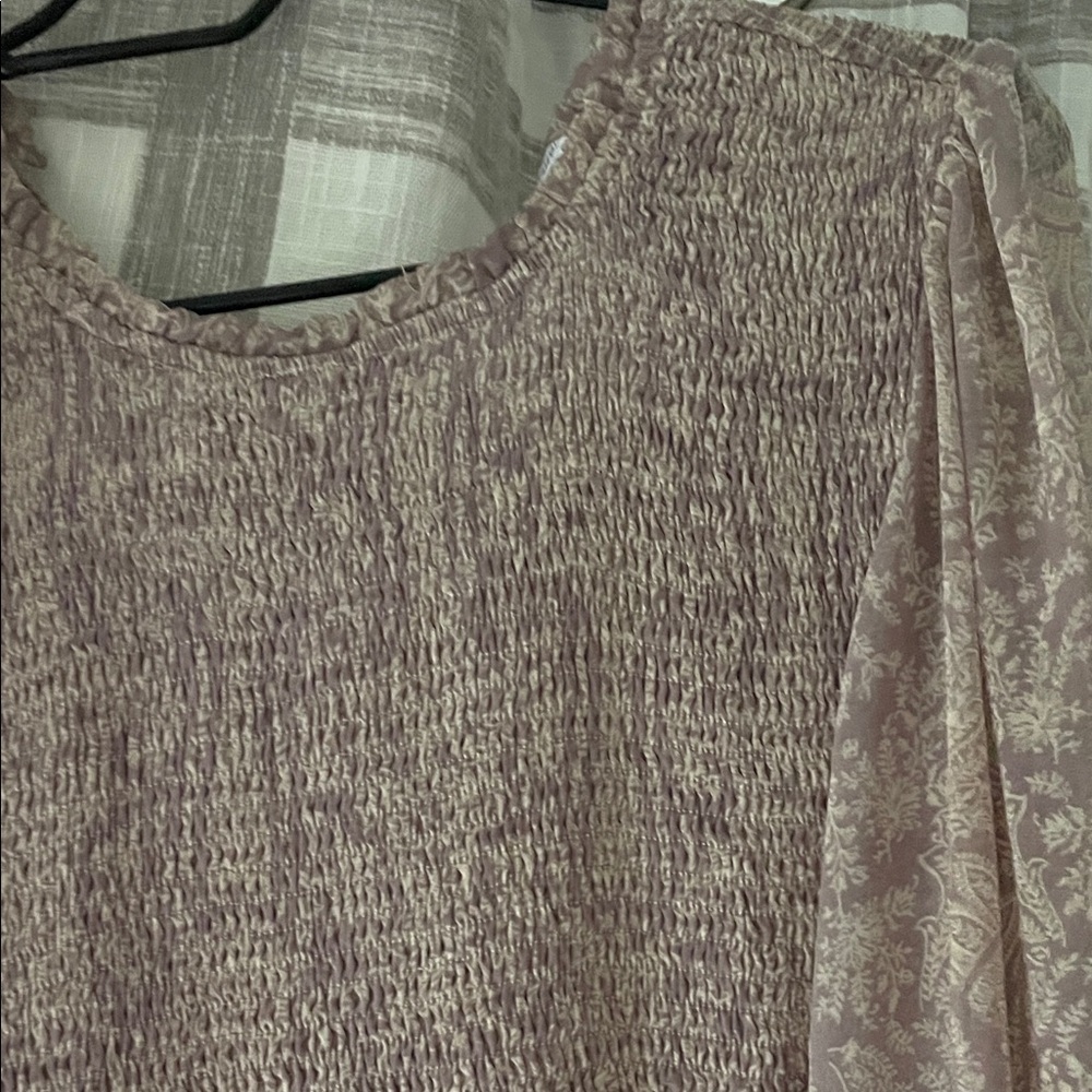 Elegant Paisley Long Sleeve Dress - Picture 5 of 7